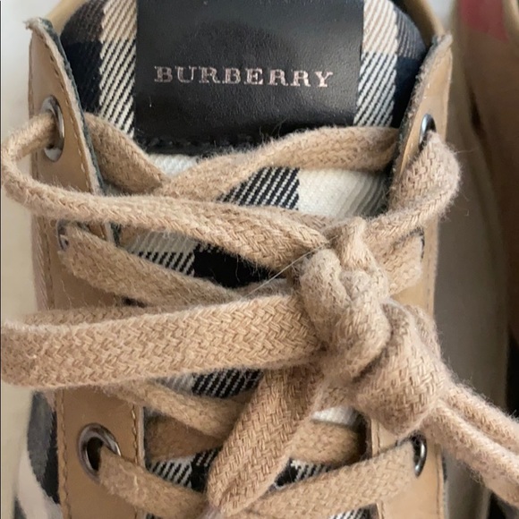 Burberry sneakers authentic - Picture 2 of 5